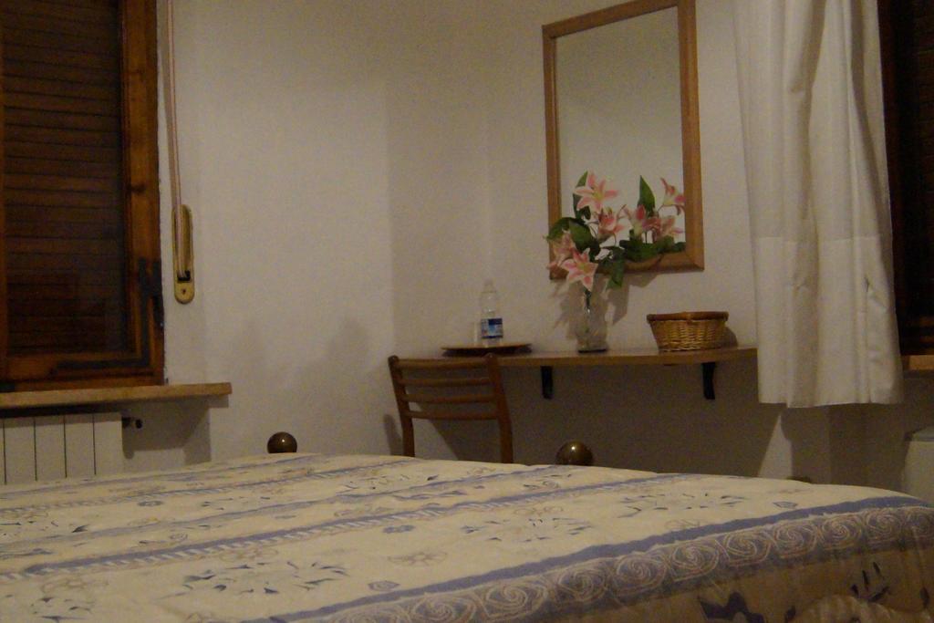 Il Pozzo Della Citerna Hotel Castelnuovo Berardenga Room photo